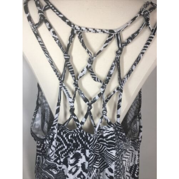 EYESHADOW Women's 3X Black White Print Pullover Tank Top Criss Cross Back - Picture 4 of 9